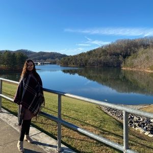 Meet your Posher, Ieva